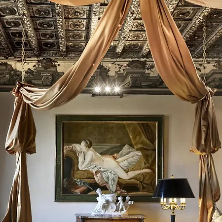 Domus 3 Badroom Piazza Venezia Rom