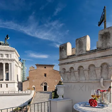 Domus 3 Badroom Piazza Venezia Rome