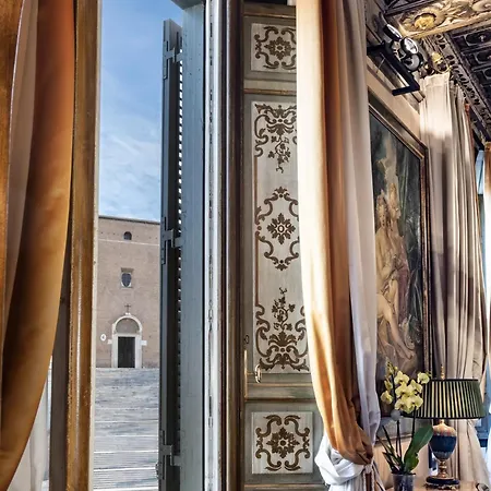 Domus 3 Badroom Piazza Venezia Rom