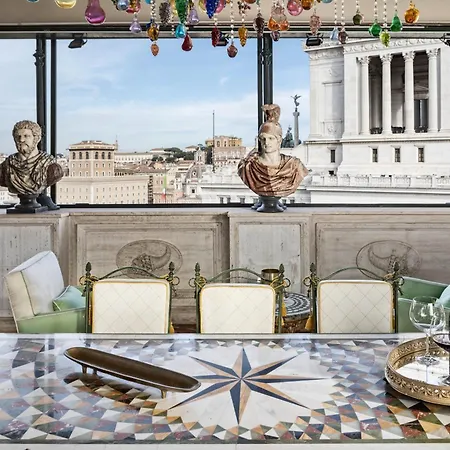 Domus 3 Badroom Piazza Venezia Roma