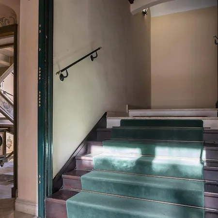 Domus 3 Badroom Piazza Venezia Rom