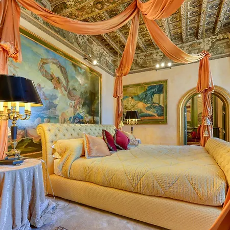 Apartment Domus 3 Badroom Piazza Venezia Rome