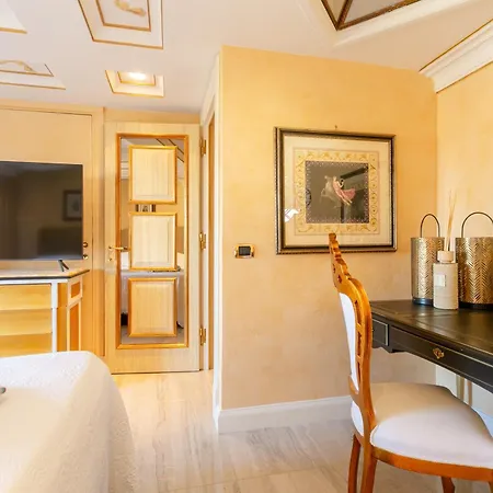 Apartment Domus 3 Badroom Piazza Venezia