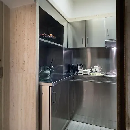 Apartment Domus 3 Badroom Piazza Venezia Rome