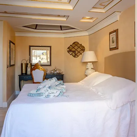 Apartment Domus 3 Badroom Piazza Venezia