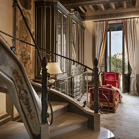 Domus 3 Badroom Piazza Venezia Apartment